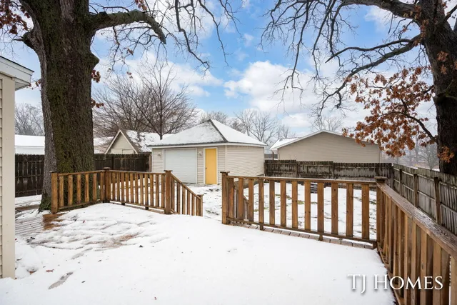 $269,900 | 619 Lydia Street Northeast, Grand Rapids, MI 49503