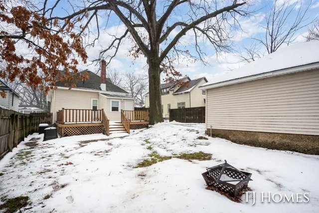 $269,900 | 619 Lydia Street Northeast, Grand Rapids, MI 49503