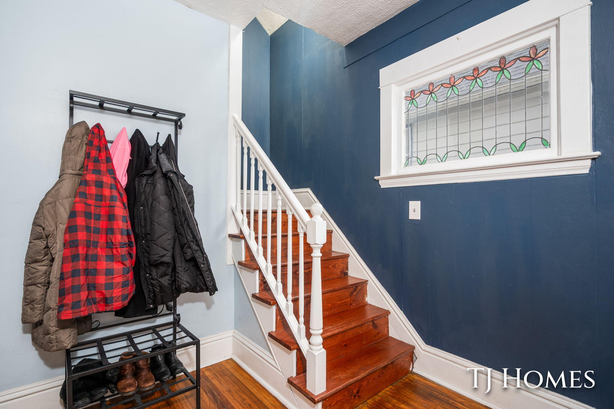 619 Lydia Street Northeast Grand Rapids, MI 49503 - Photo 8 of 36 27-web-or-mls-619 Lydia St NE-27