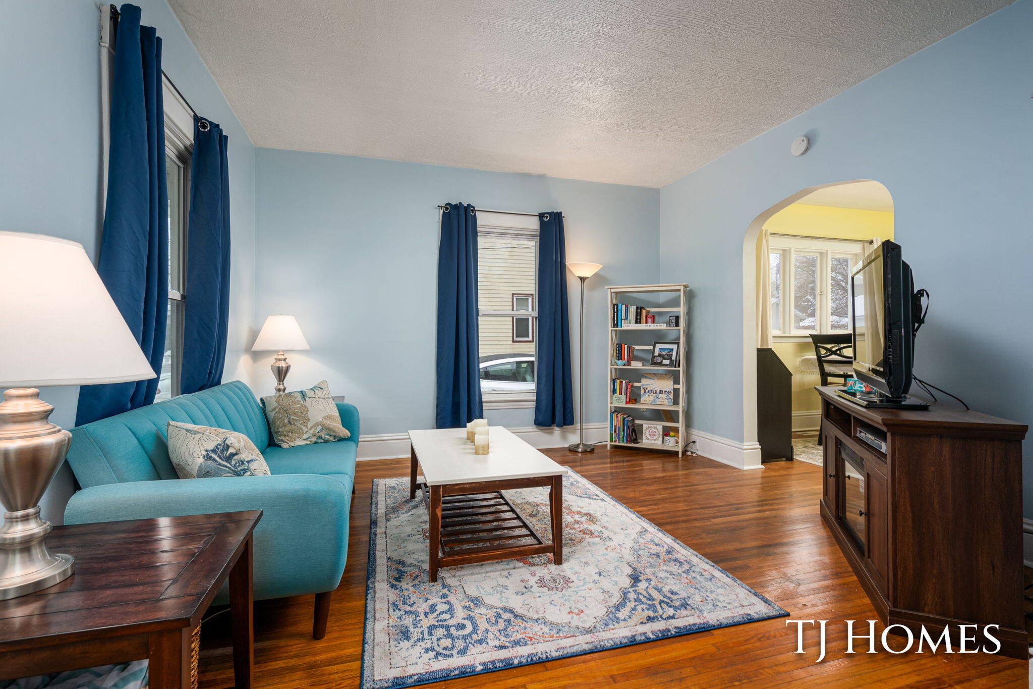 619 Lydia Street Northeast Grand Rapids, MI 49503 - Photo 10 of 36 12-web-or-mls-619 Lydia St NE-12