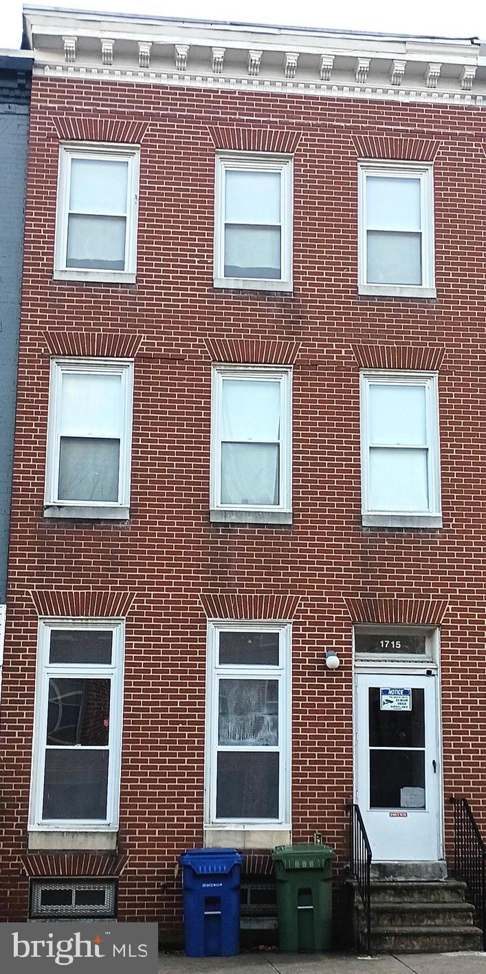 1715 West Lexington Street, Unit 2 Baltimore, MD 21223 - Photo 20 of 21 a building view with a window