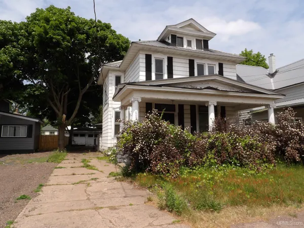 $69,900 | 112 West Pewabic Street, Ironwood, MI 49938