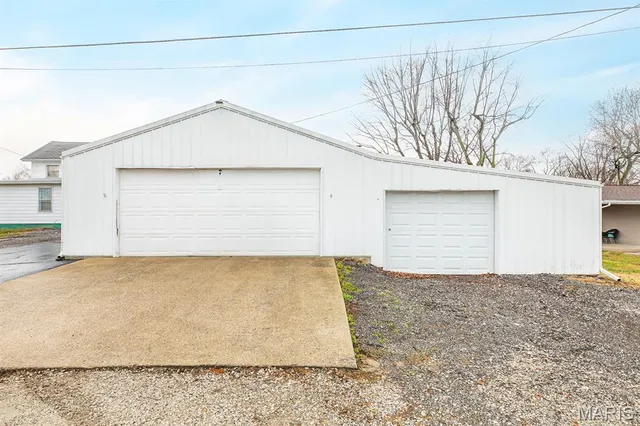 $145,000 | 713 East Warren Street, Bunker Hill, IL 62014