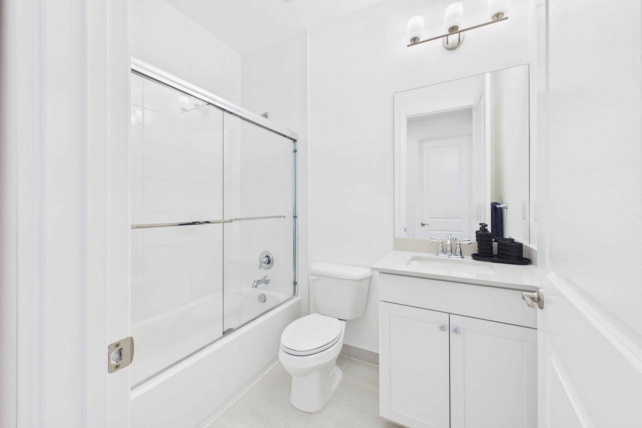 19243 Rolling Acrs Road Loxahatchee, FL 33470 - Photo 72 of 137 Bathroom