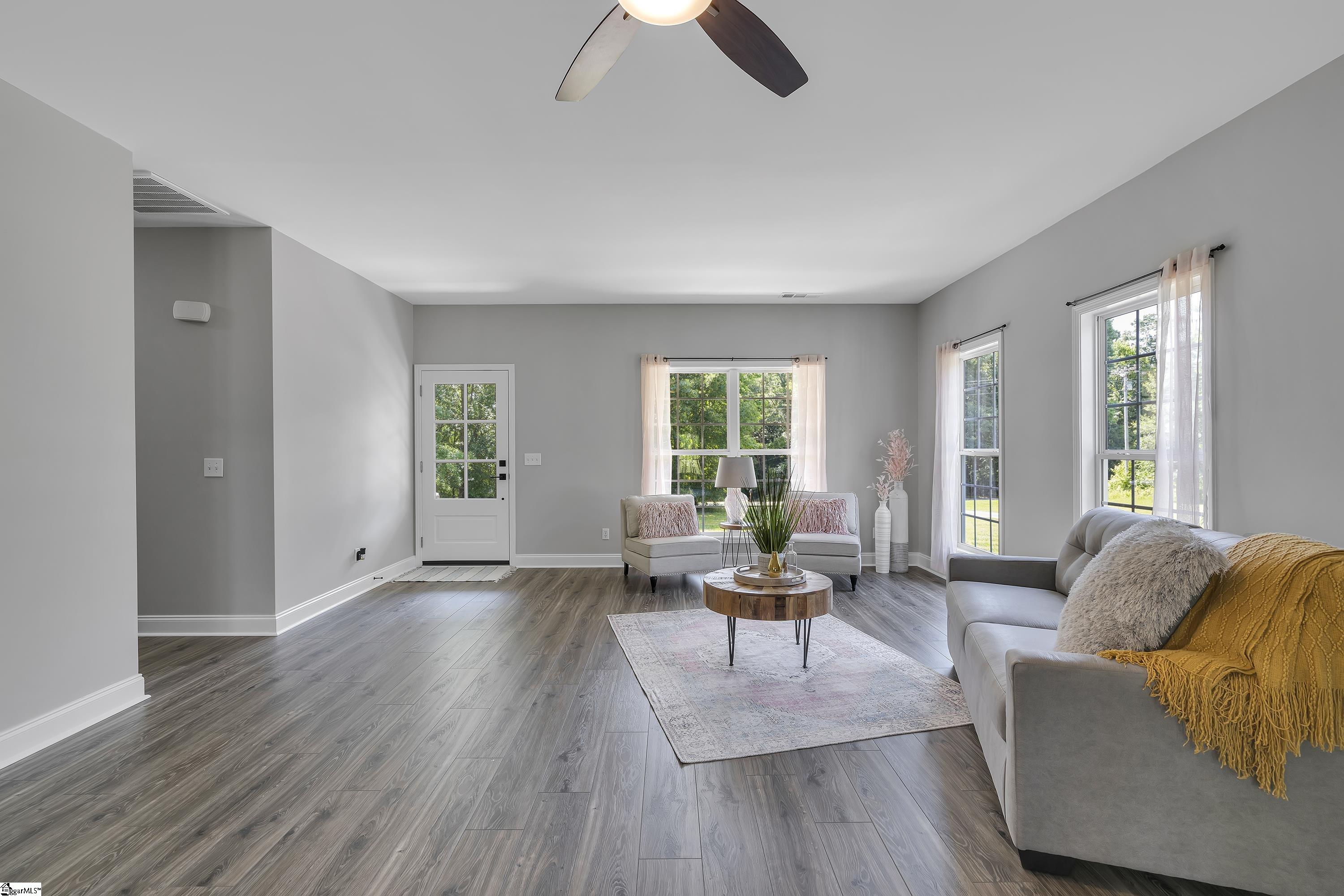 1013 Pearson Road Woodruff, SC 29388 - Photo 6 of 23