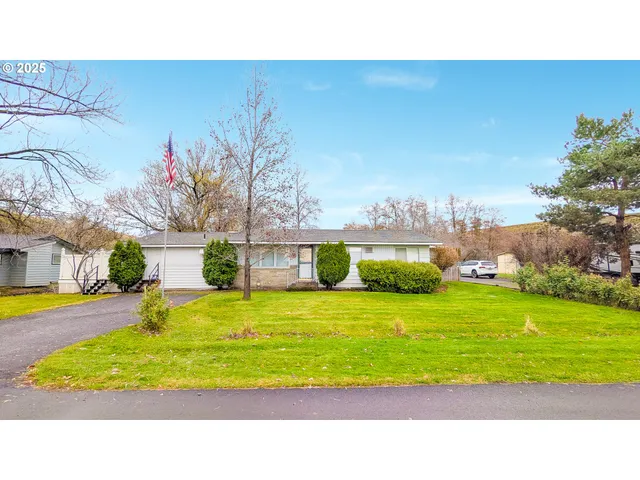 a view of a swimming pool