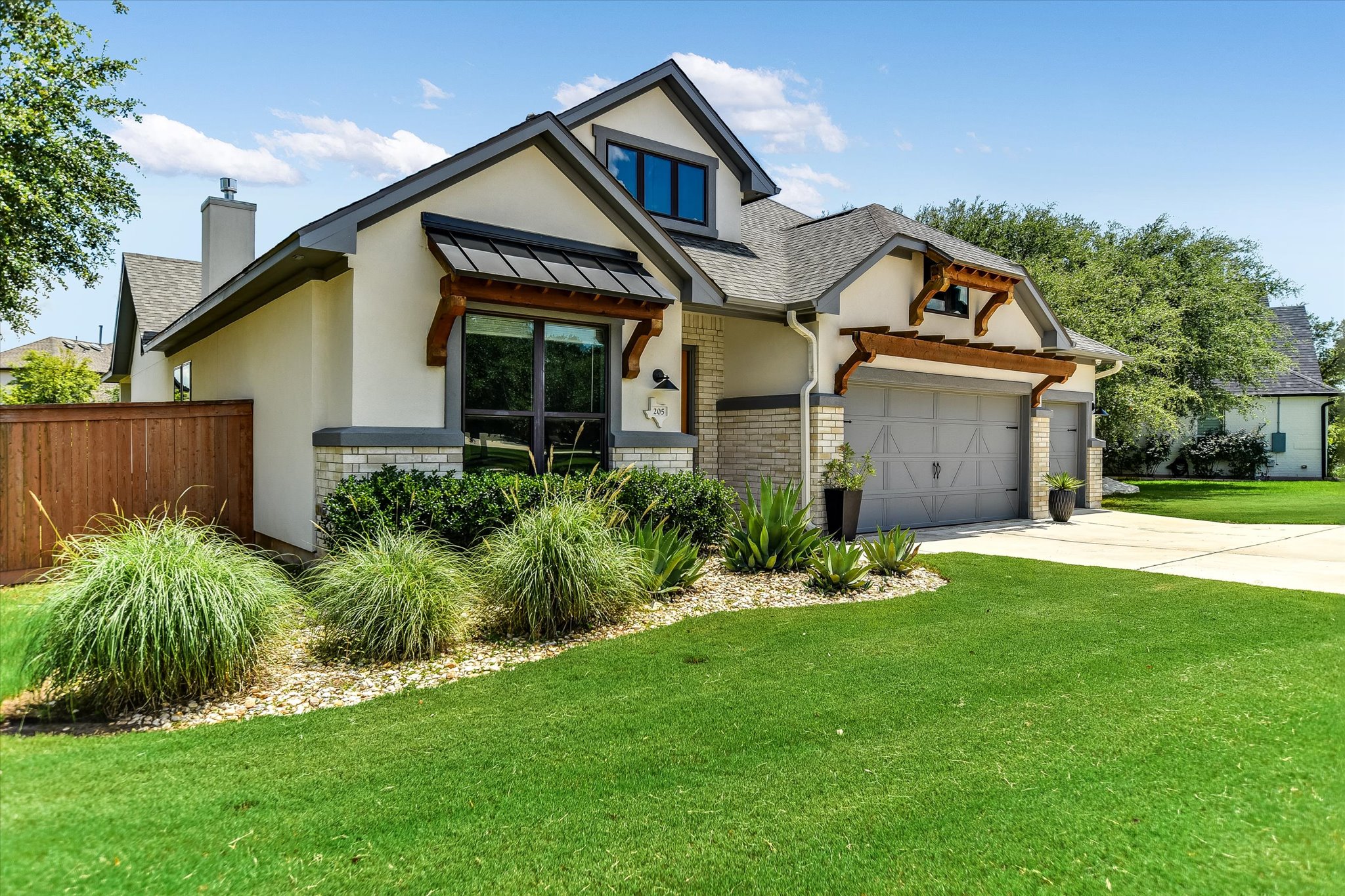 205 Axis Loop Georgetown, TX 78628 - Photo 3 of 30