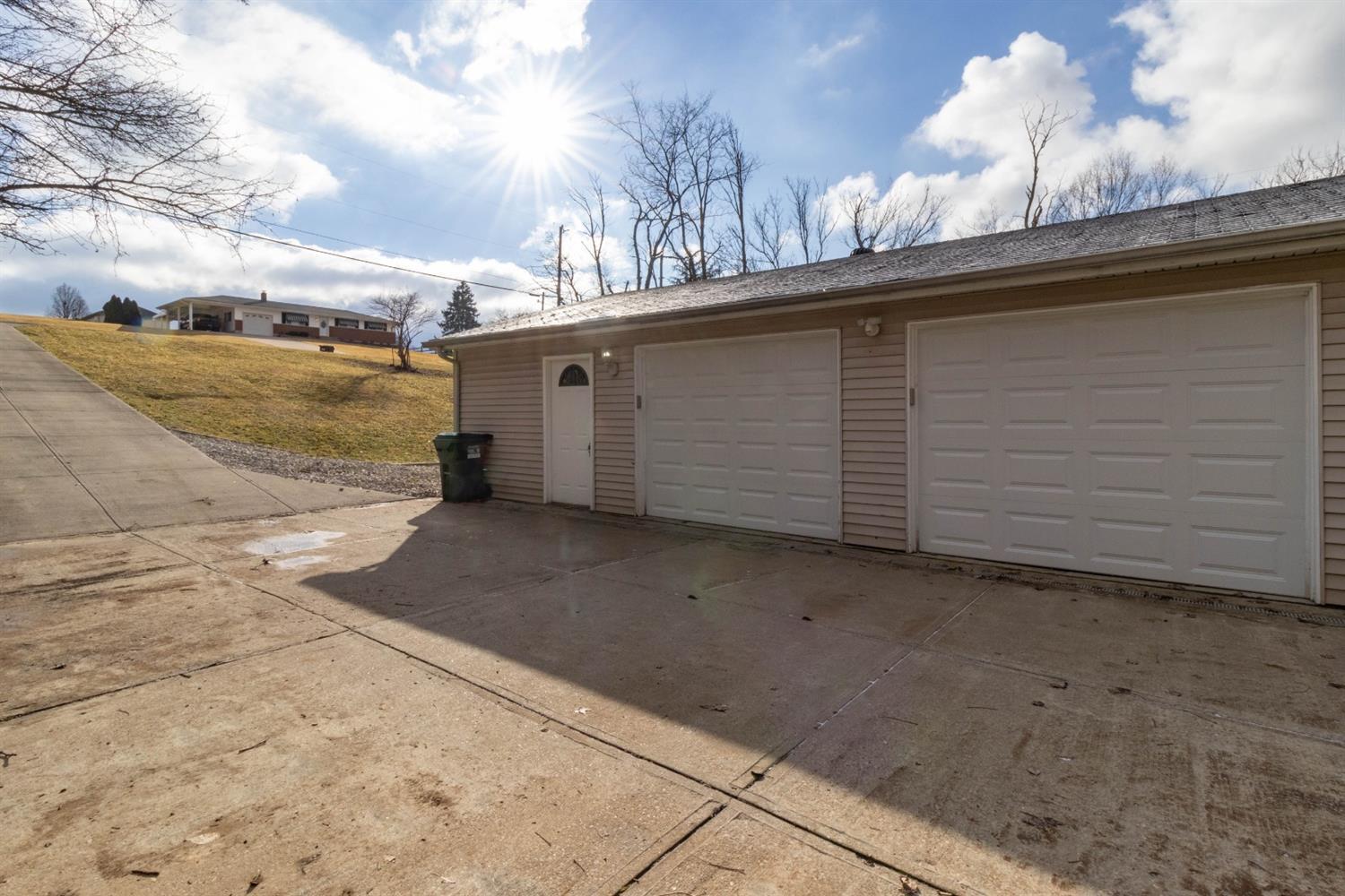 6674 Daleview Road Cincinnati, OH 45247 - Photo 26 of 28