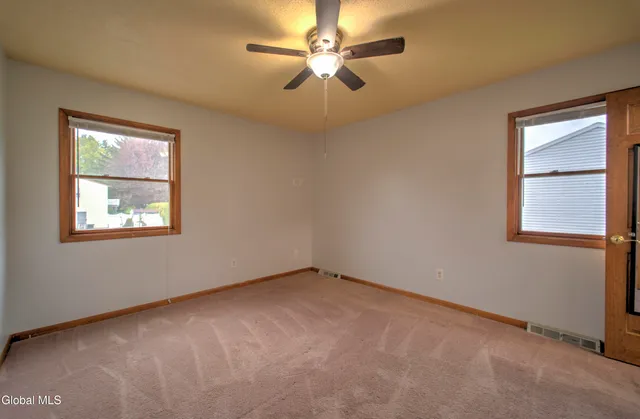 $439,000 | 1 Laurel Lane, Niskayuna, NY 12304