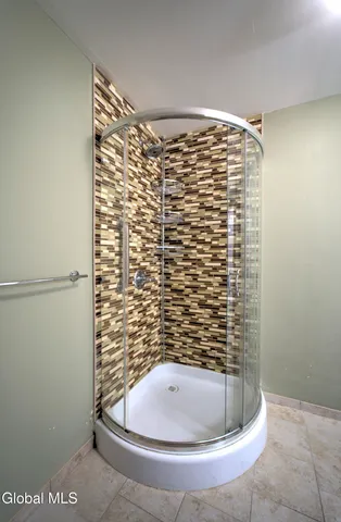 $439,000 | 1 Laurel Lane, Niskayuna, NY 12304