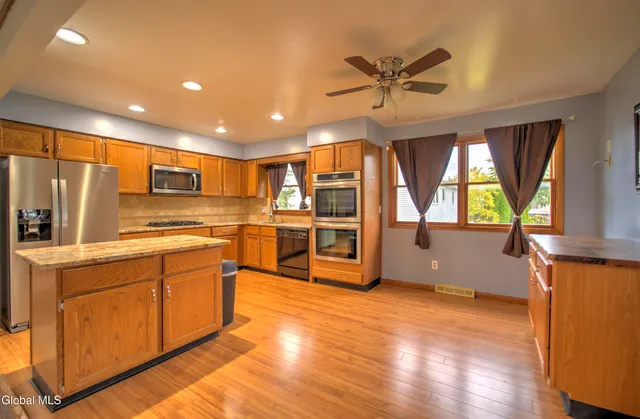 $439,000 | 1 Laurel Lane, Niskayuna, NY 12304