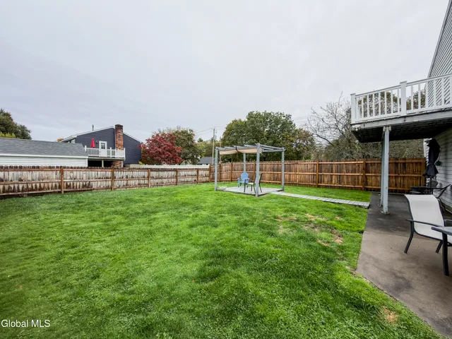 $439,000 | 1 Laurel Lane, Niskayuna, NY 12304