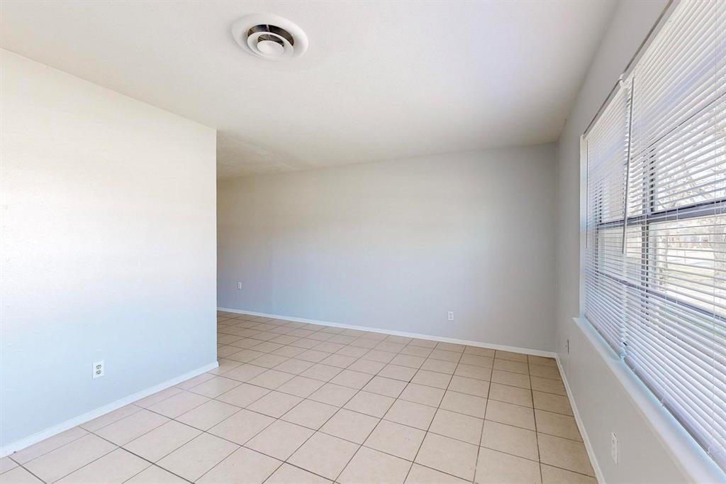 220 West Union Bower Road Irving, TX 75061 - Photo 9 of 30