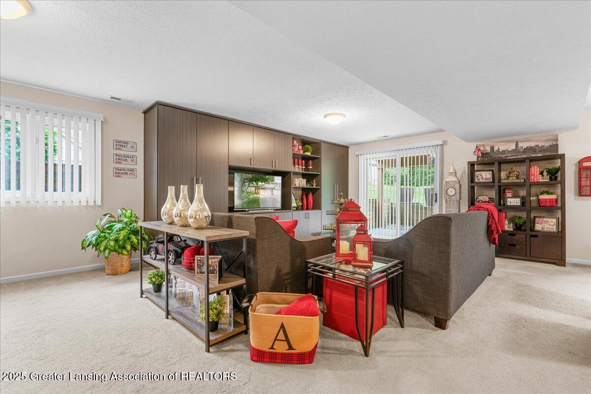 6923 Spring Tree Lane, Unit 143 Lansing, MI 48917 - Photo 28 of 49 Downstairs