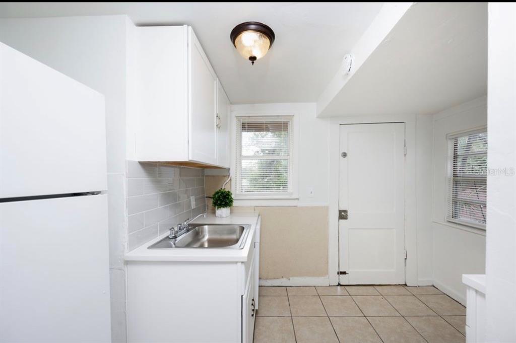 1701 14th Street South, Unit B St. Petersburg, FL 33705 - Photo 8 of 18
