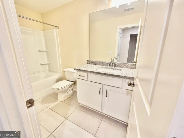 $305,000 | 215 Auburn Vly Way, Auburn, GA 30011