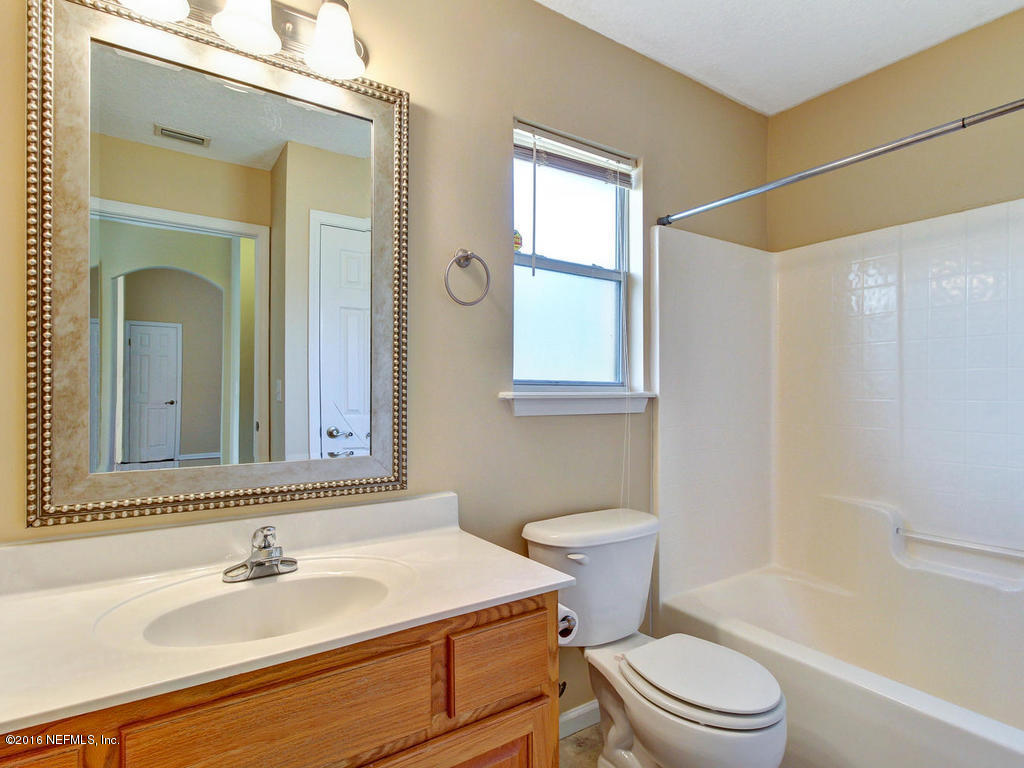 3141 Longleaf Ranch Circle Middleburg, FL 32068 - Photo 9 of 16 Guest Bathroom