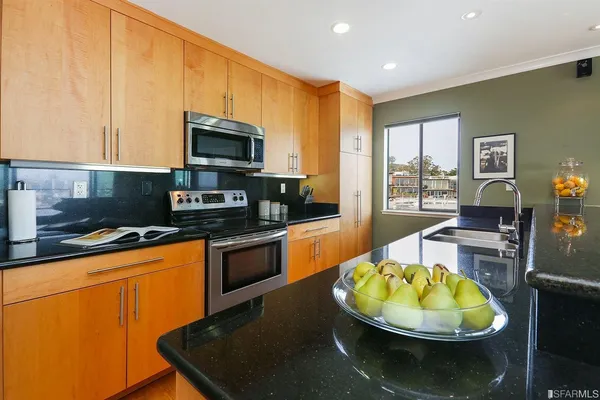 $1,200,000 | 77 Grand View Avenue, Unit 301, San Francisco, CA 94114