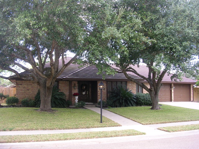 210 Castleway Street Victoria, TX 77904 - Photo 1 of 1 NULL
