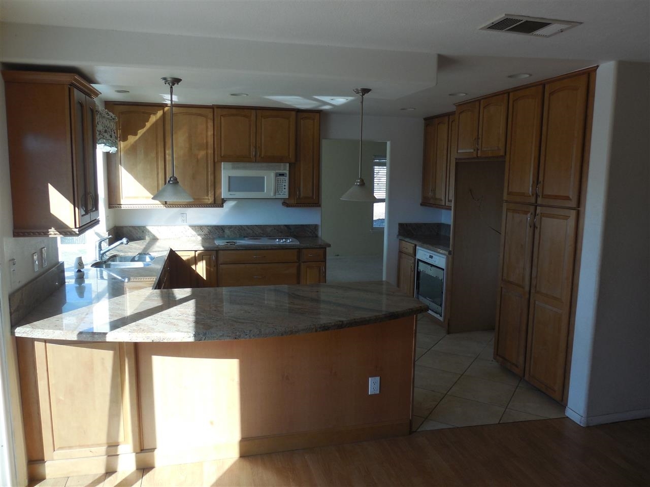 28750 Canyon Road Valley Center, CA 92082 - Photo 4 of 12