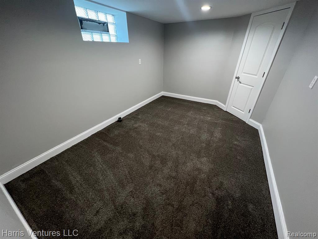19183 Rolandale Street Grosse Pointe, MI 48236 - Photo 28 of 31