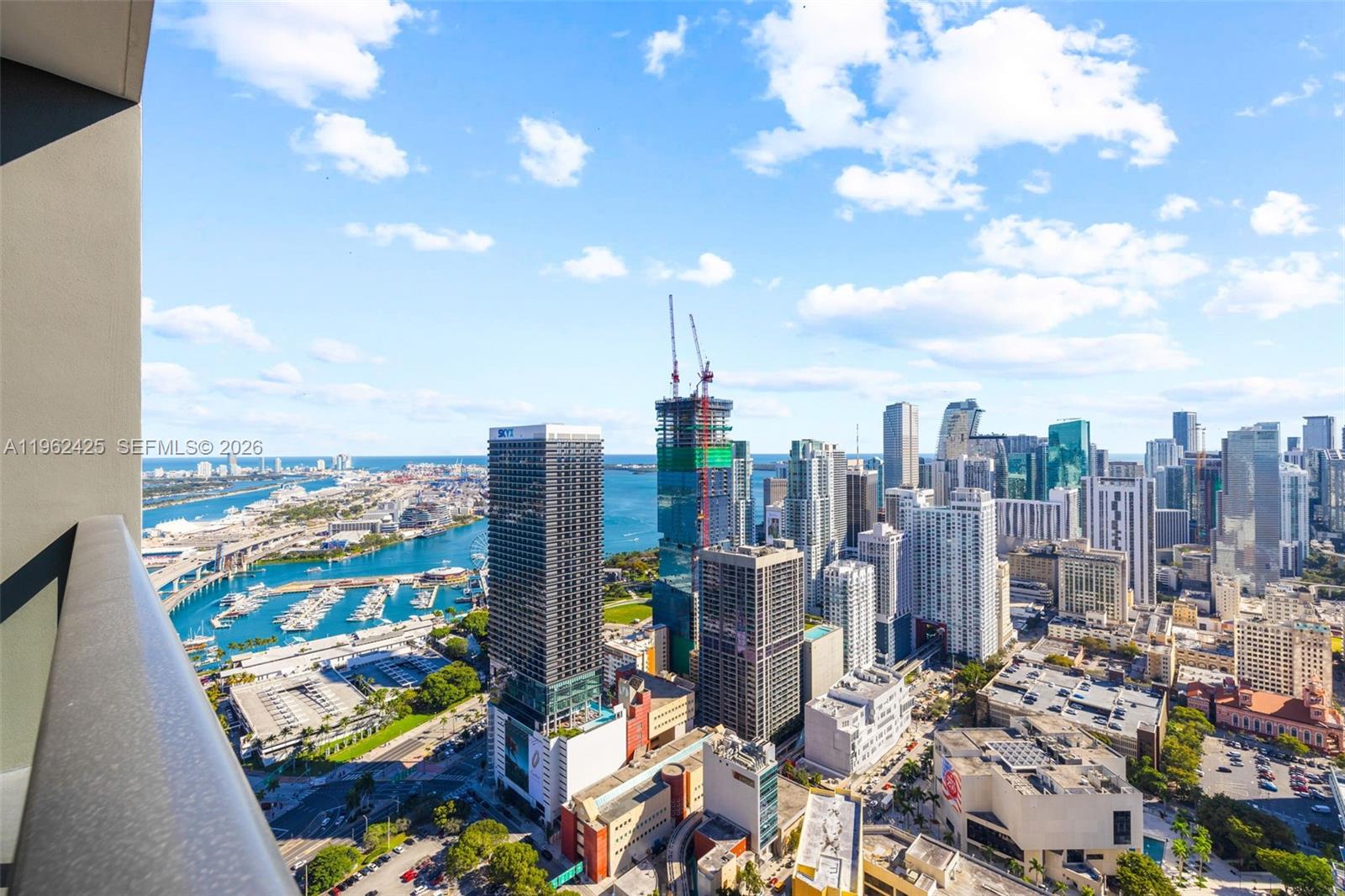 159 Northeast 6th Street, Unit 4906 Miami, FL 33132 - Photo 12 of 19