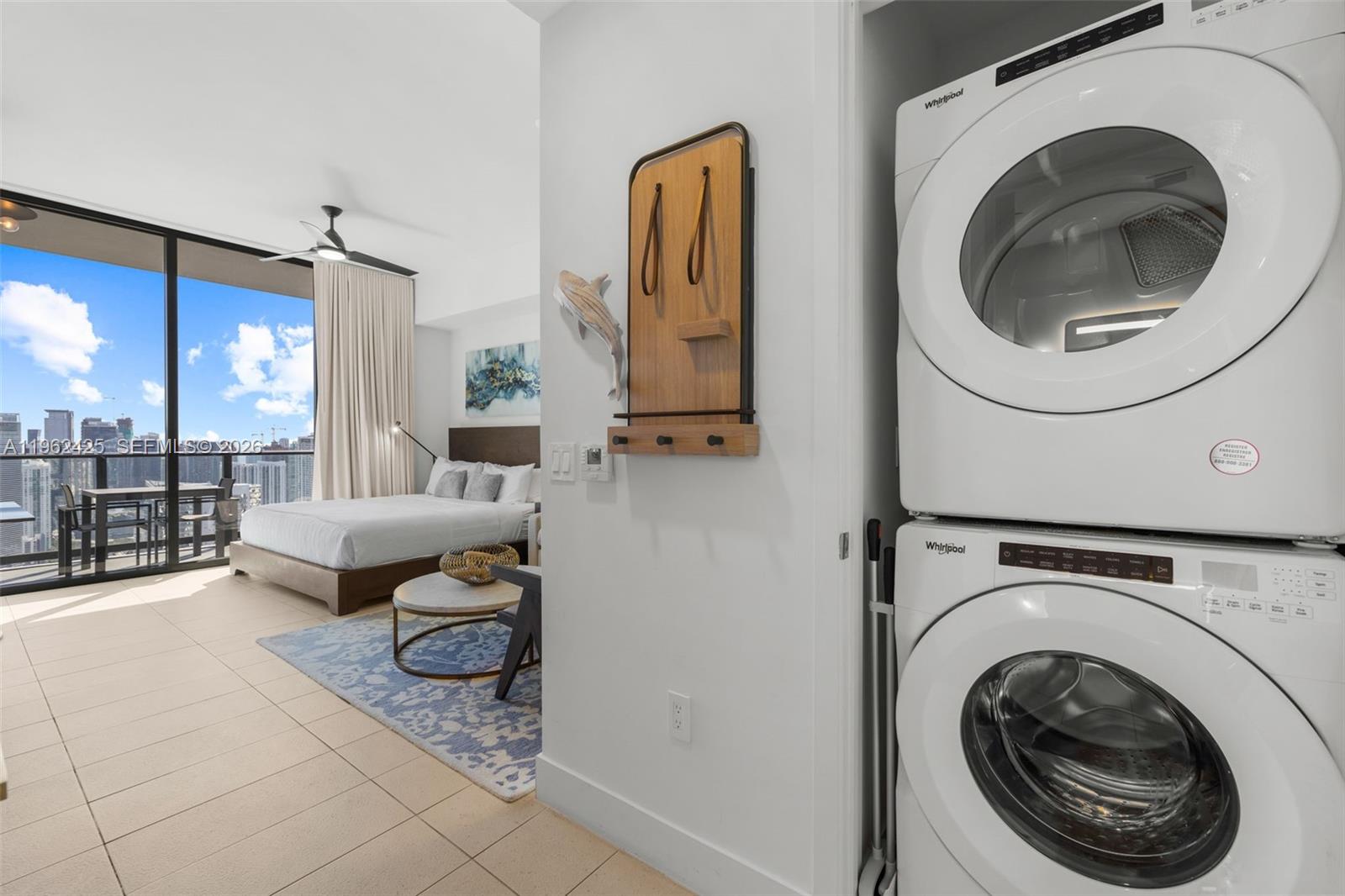 159 Northeast 6th Street, Unit 4906 Miami, FL 33132 - Photo 18 of 19