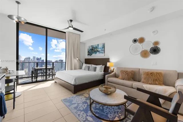 $395,000 | 159 Northeast 6th Street, Unit 4906, Miami, FL 33132