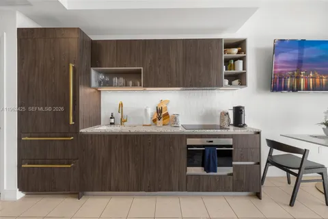 $395,000 | 159 Northeast 6th Street, Unit 4906, Miami, FL 33132