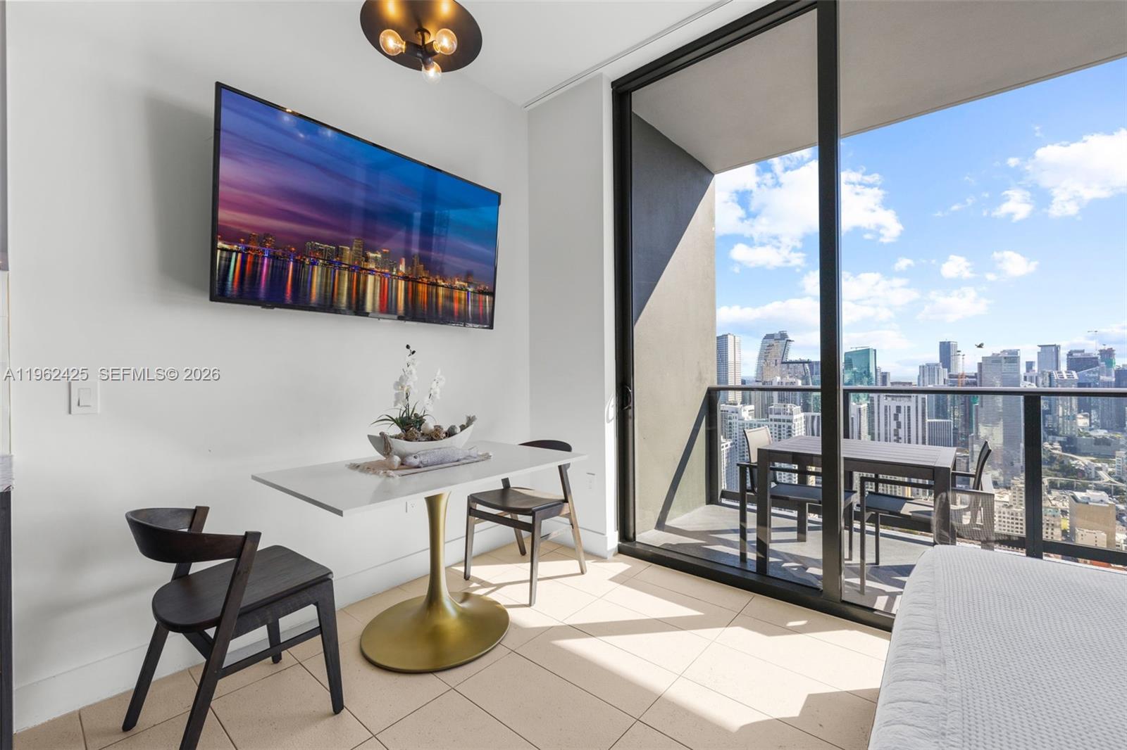 159 Northeast 6th Street, Unit 4906 Miami, FL 33132 - Photo 9 of 19