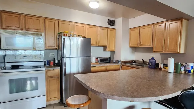 $134,000 | 6030 North Sheridan Road, Unit 404, Chicago, IL 60660