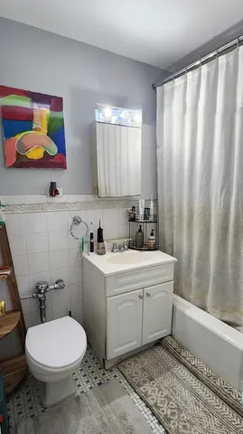 $134,000 | 6030 North Sheridan Road, Unit 404, Chicago, IL 60660