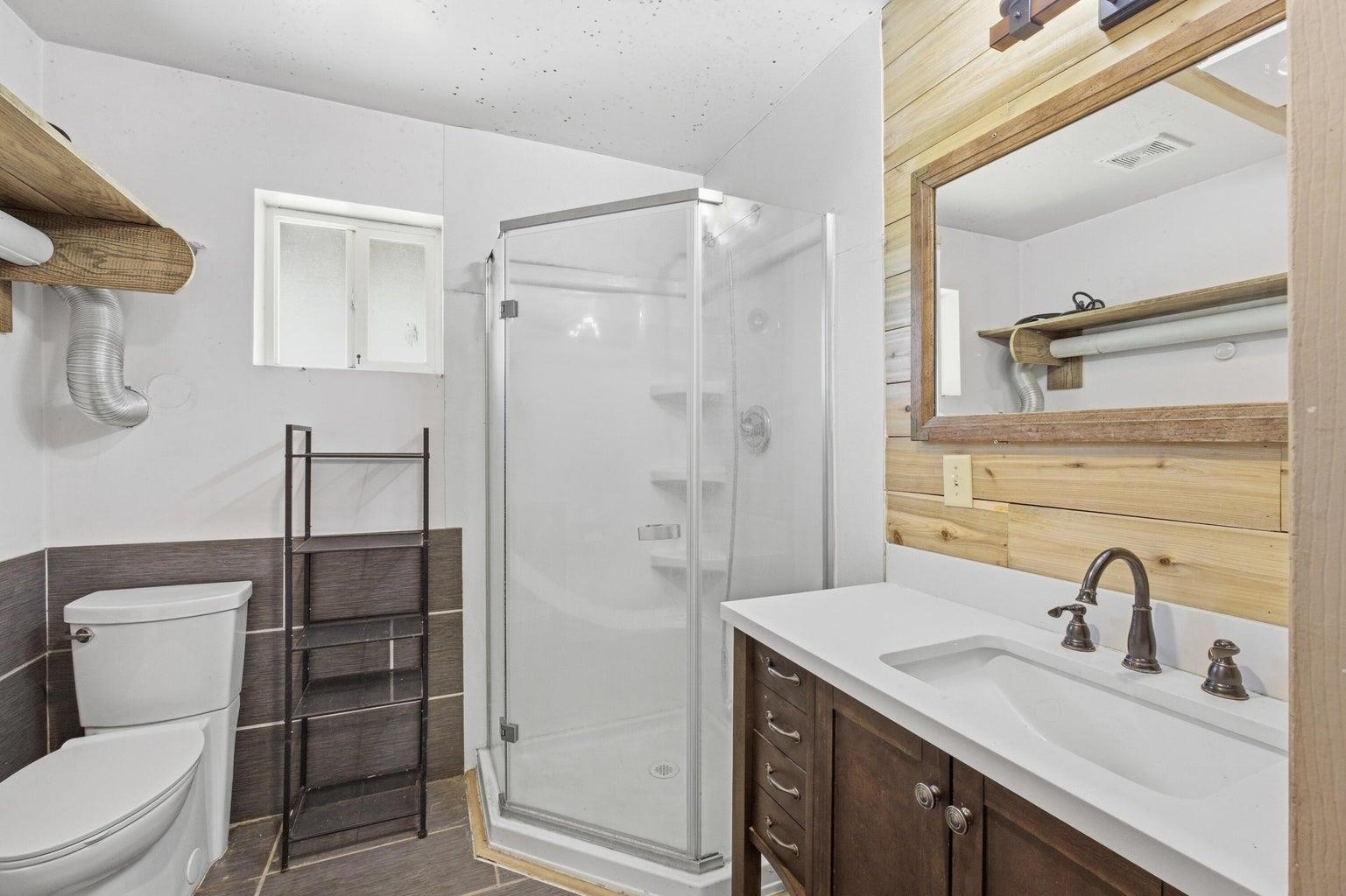 4552 Paradise Way Hunters, WA 99137 - Photo 7 of 18 Gallery Image 7