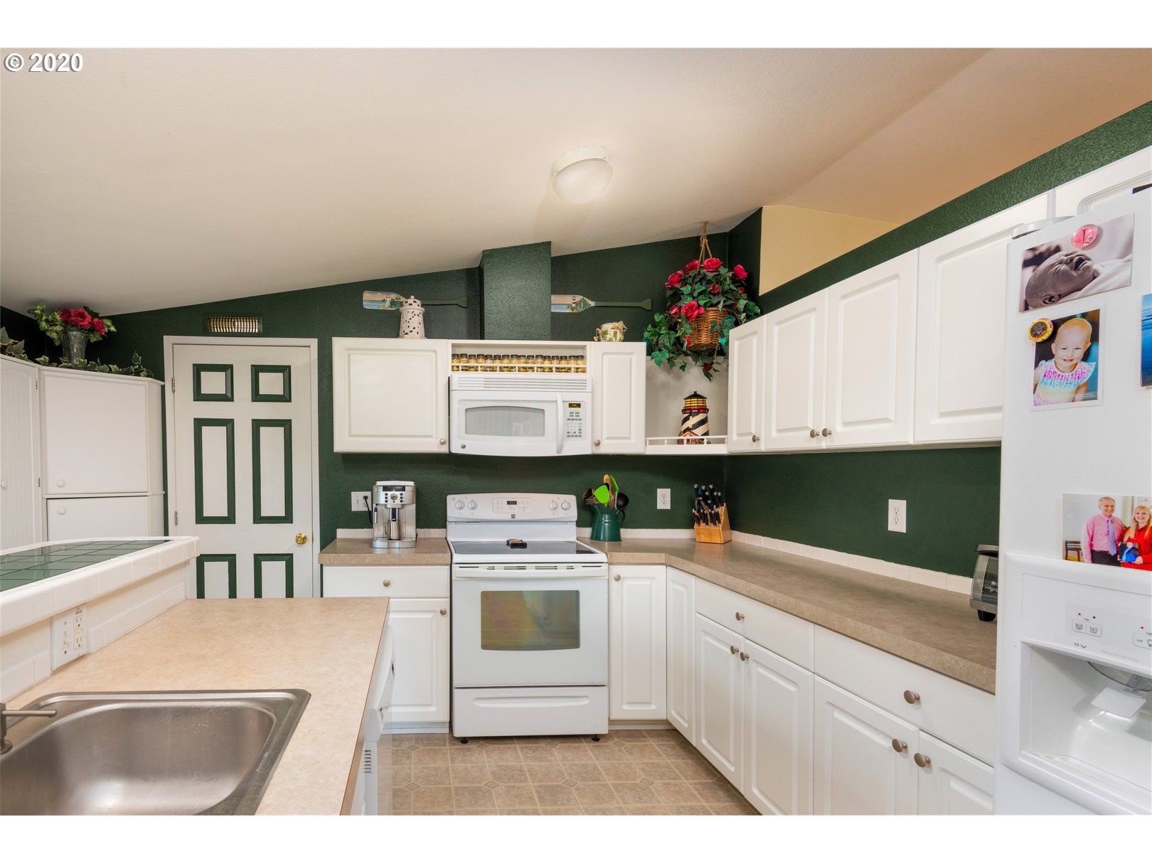 235 1st Avenue Coos Bay, OR 97420 - Photo 11 of 29