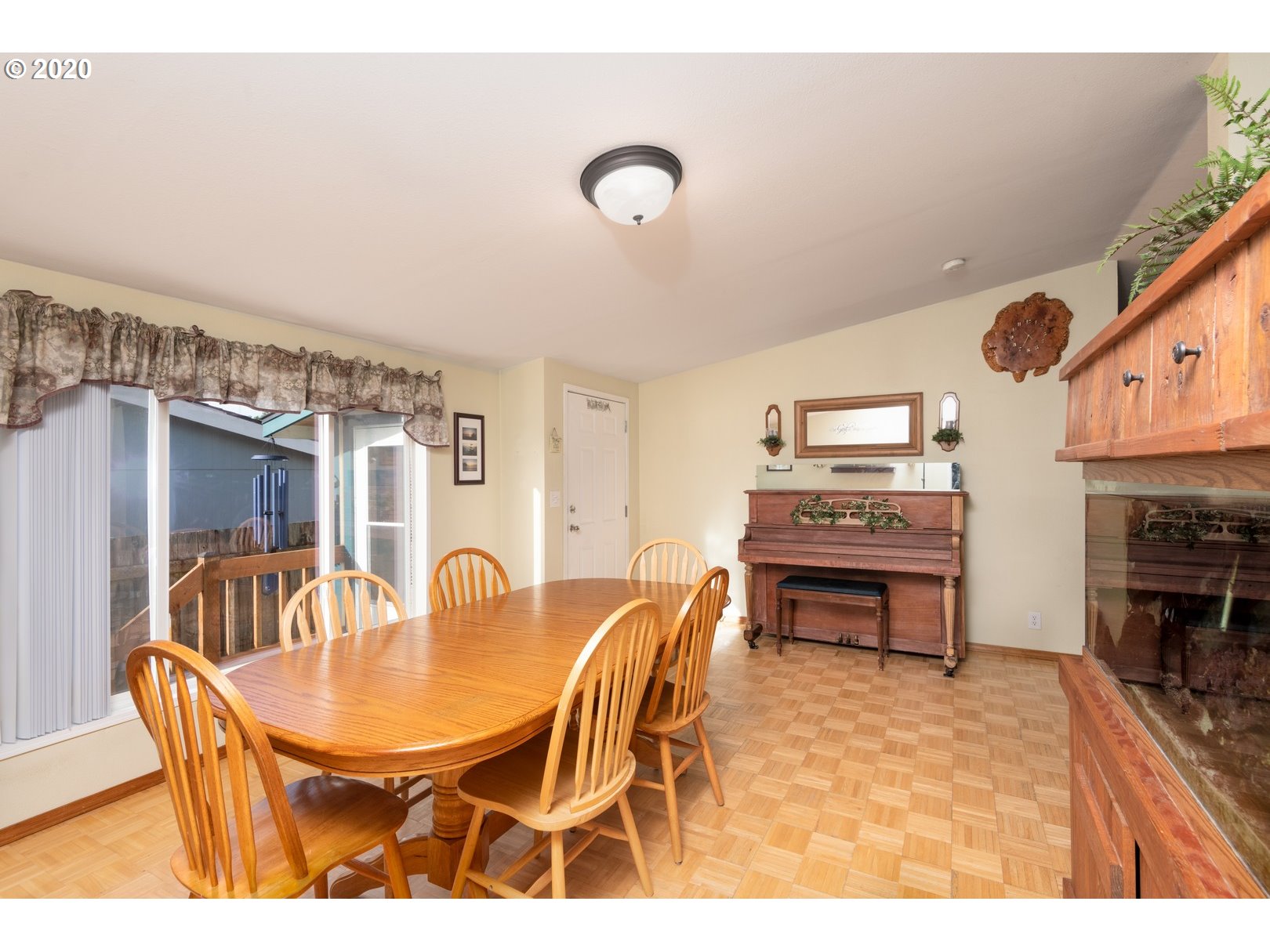 235 1st Avenue Coos Bay, OR 97420 - Photo 4 of 29