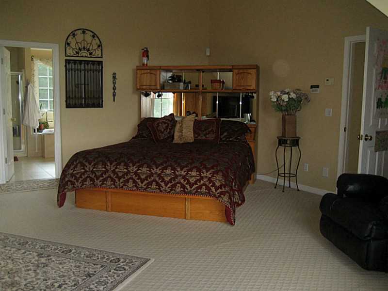 26 Windsong Road Cumberland, RI 02864 - Photo 11 of 25 Master Bedroom.