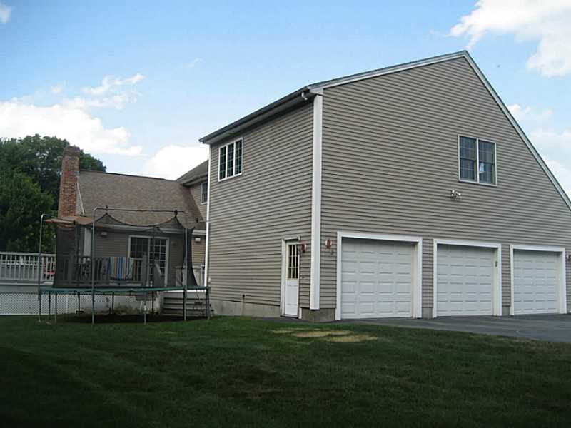 26 Windsong Road Cumberland, RI 02864 - Photo 24 of 25 Exterior Back.