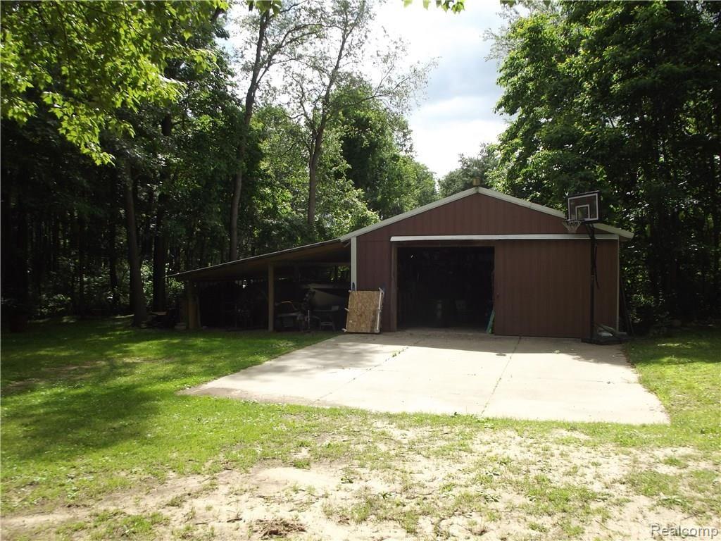 7494 Herbst Road Brighton, MI 48114 - Photo 7 of 33 Large Barn with Lean-to
