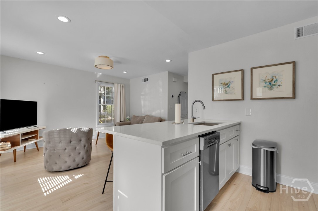 702 Tattnall Street, Unit B Savannah, GA 31401 - Photo 14 of 24