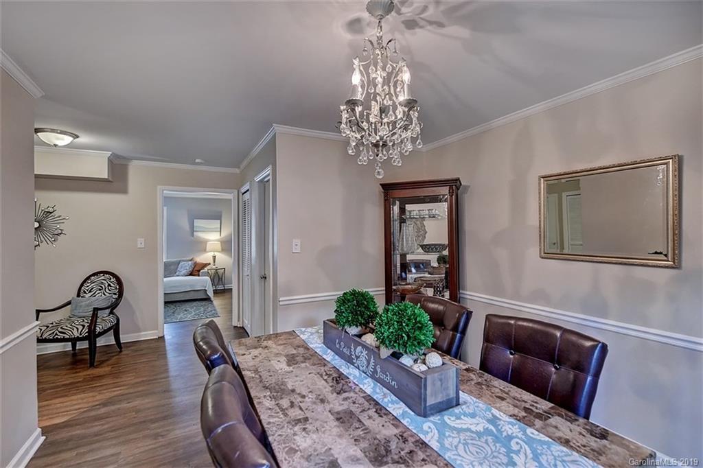 3508 Colony Road, Unit F Charlotte, NC 28211 - Photo 14 of 26 a living room with furniture