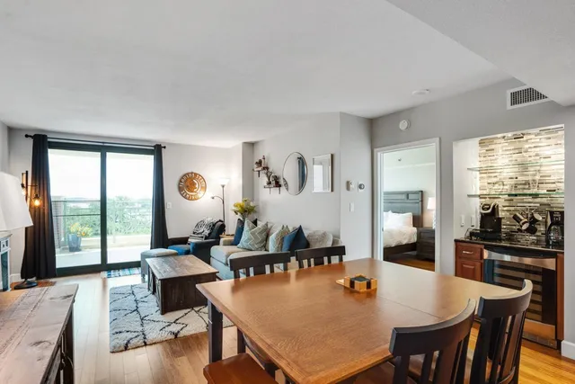 $339,000 | 300 South Duval Street, Unit 511, Tallahassee, FL 32301