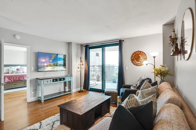 $339,000 | 300 South Duval Street, Unit 511, Tallahassee, FL 32301