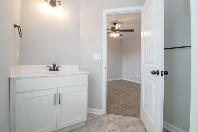 $1,230 | 1115 Hillwood Drive, Unit B1, Clarksville, TN 37040