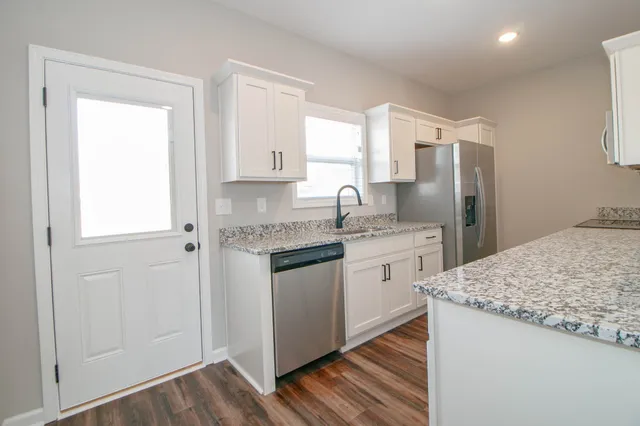 $1,230 | 1115 Hillwood Drive, Unit B1, Clarksville, TN 37040