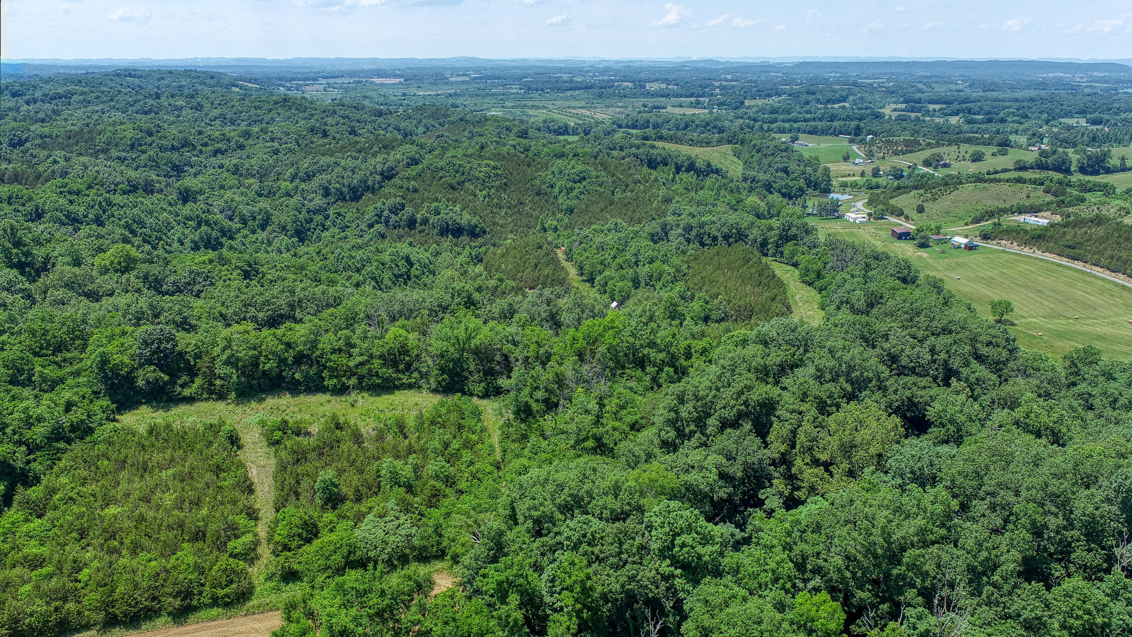 2120 Oakwood Road Midway, TN 37809 - Photo 27 of 38 Carter. 2120 Oakwood. Midway MLSa (24 o