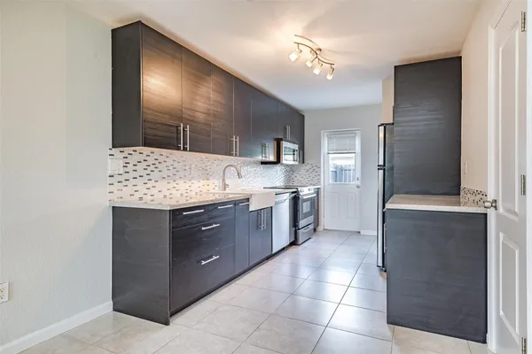 $2,350 | 101 Southwest 2nd Avenue, Boca Raton, FL 33432