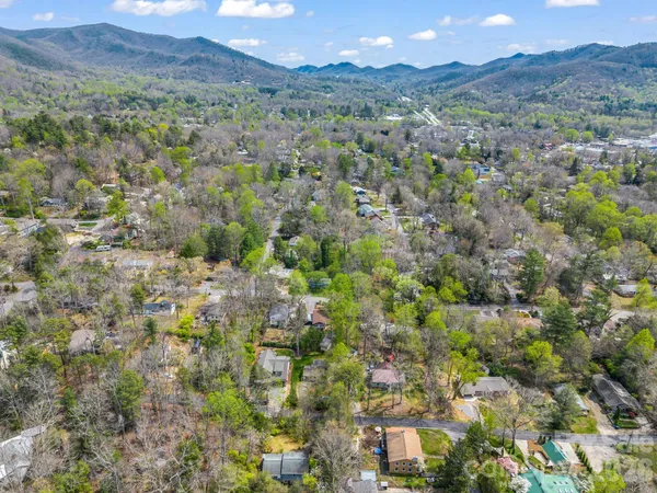 $415,000 | 605 Rhododendron Avenue, Black Mountain, NC 28711