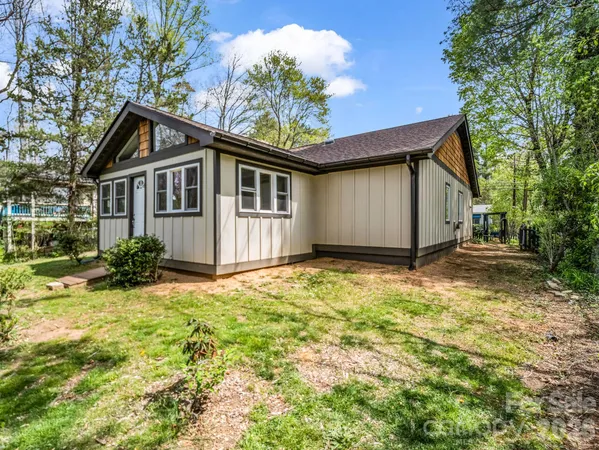 $415,000 | 605 Rhododendron Avenue, Black Mountain, NC 28711