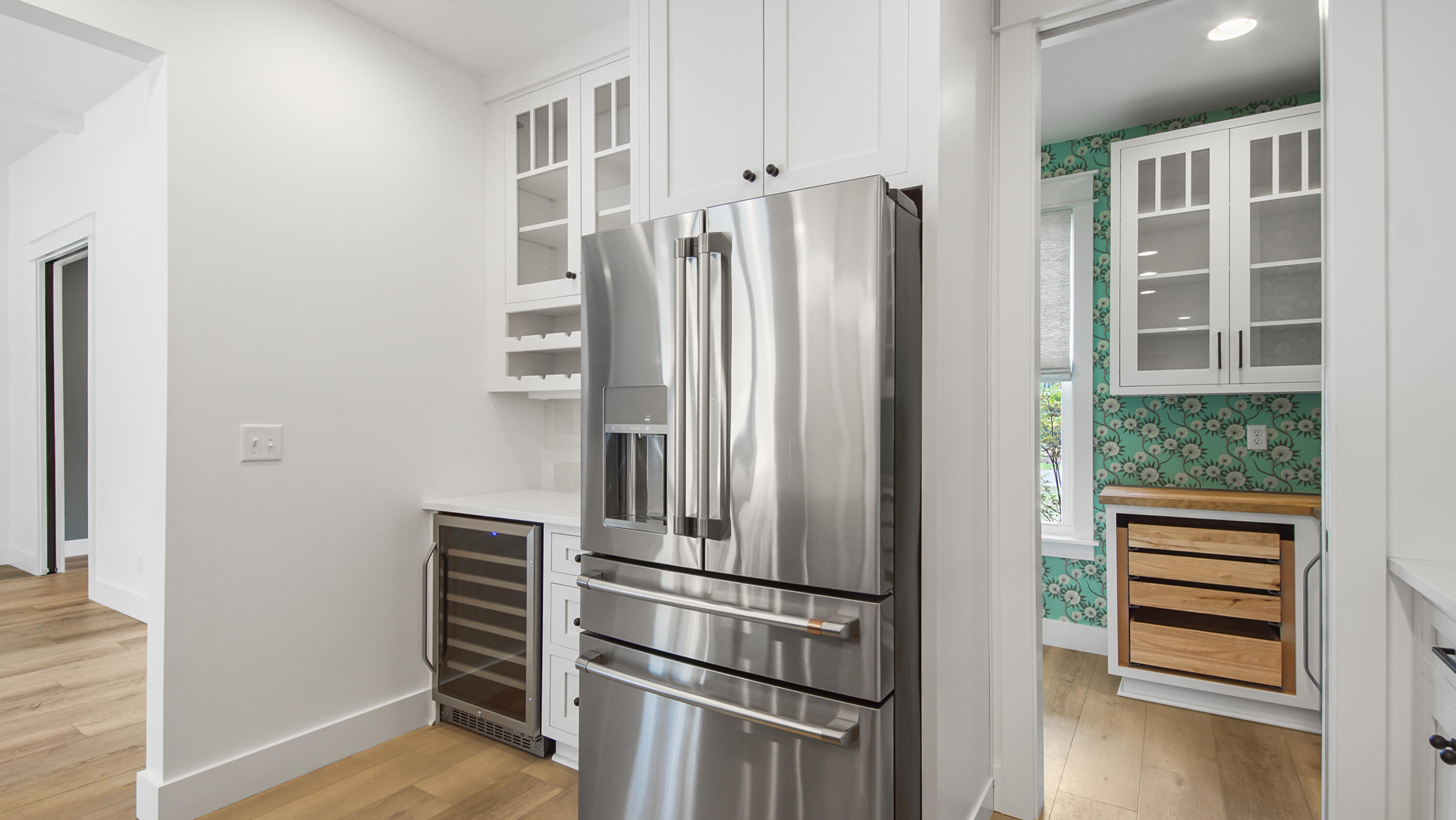 515 Hideaway Circle Santa Rosa Beach, FL 32459 - Photo 15 of 64 a kitchen with appliances and a window