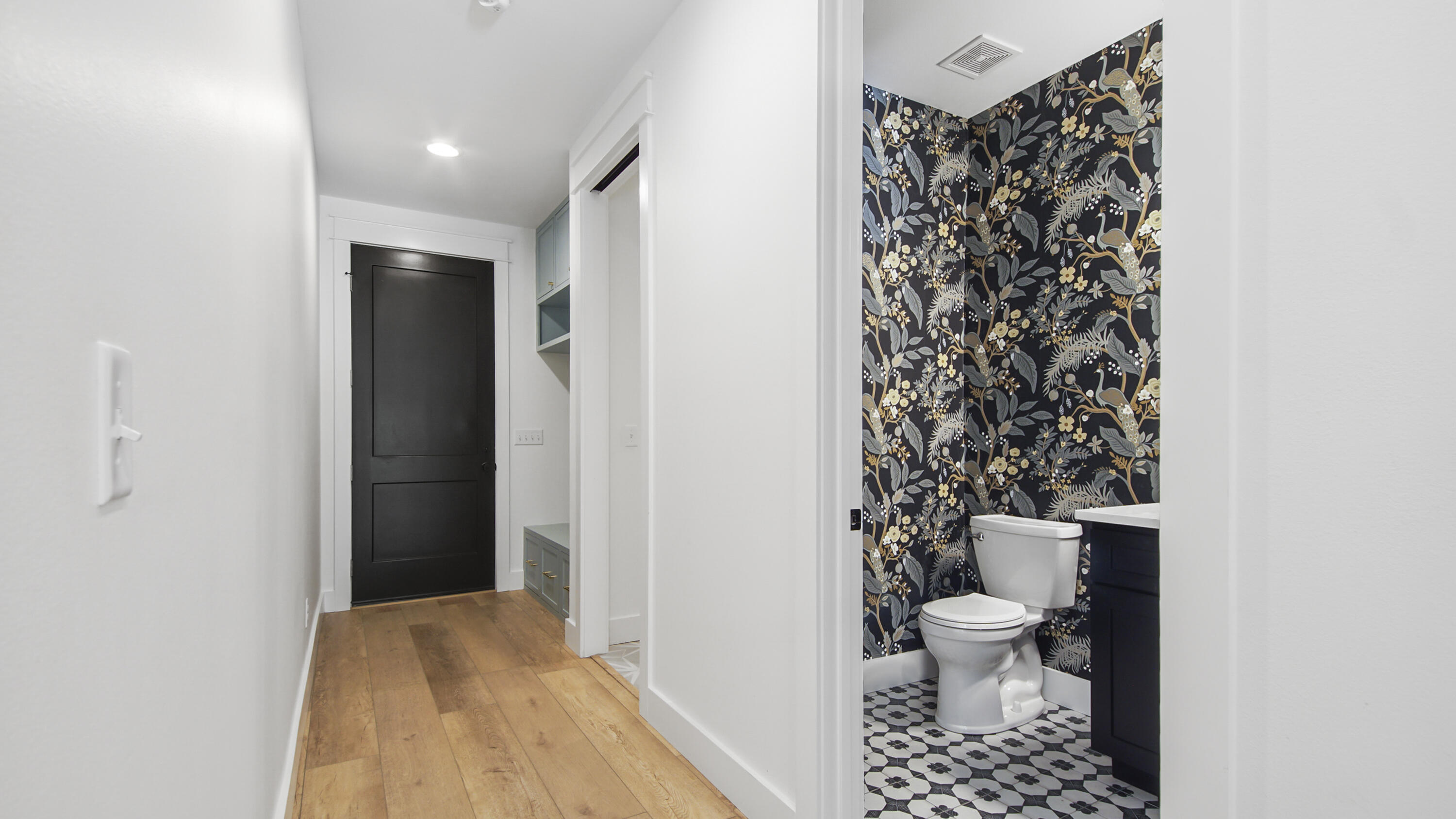 515 Hideaway Circle Santa Rosa Beach, FL 32459 - Photo 50 of 64 a bathroom with a toilet and a shower